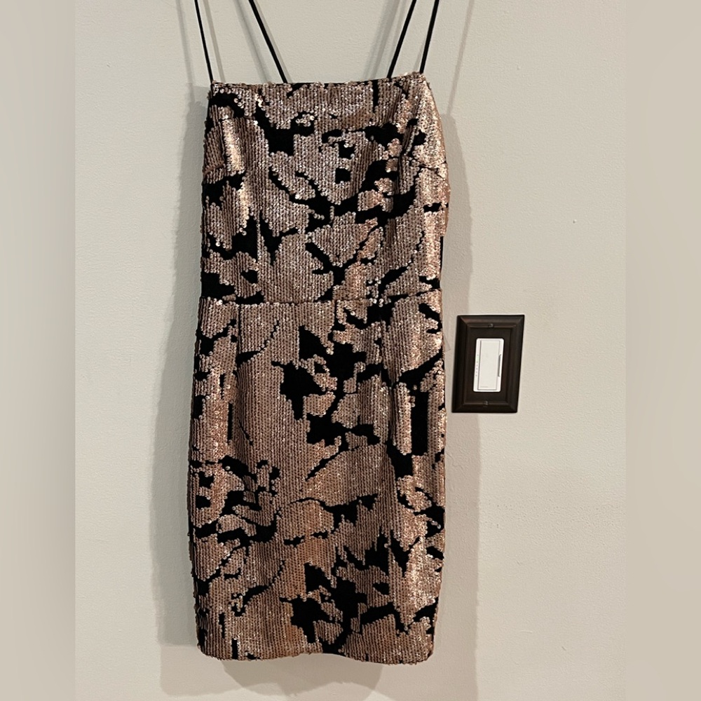 Elegant Black Velvet and Rose Gold Mini Dress